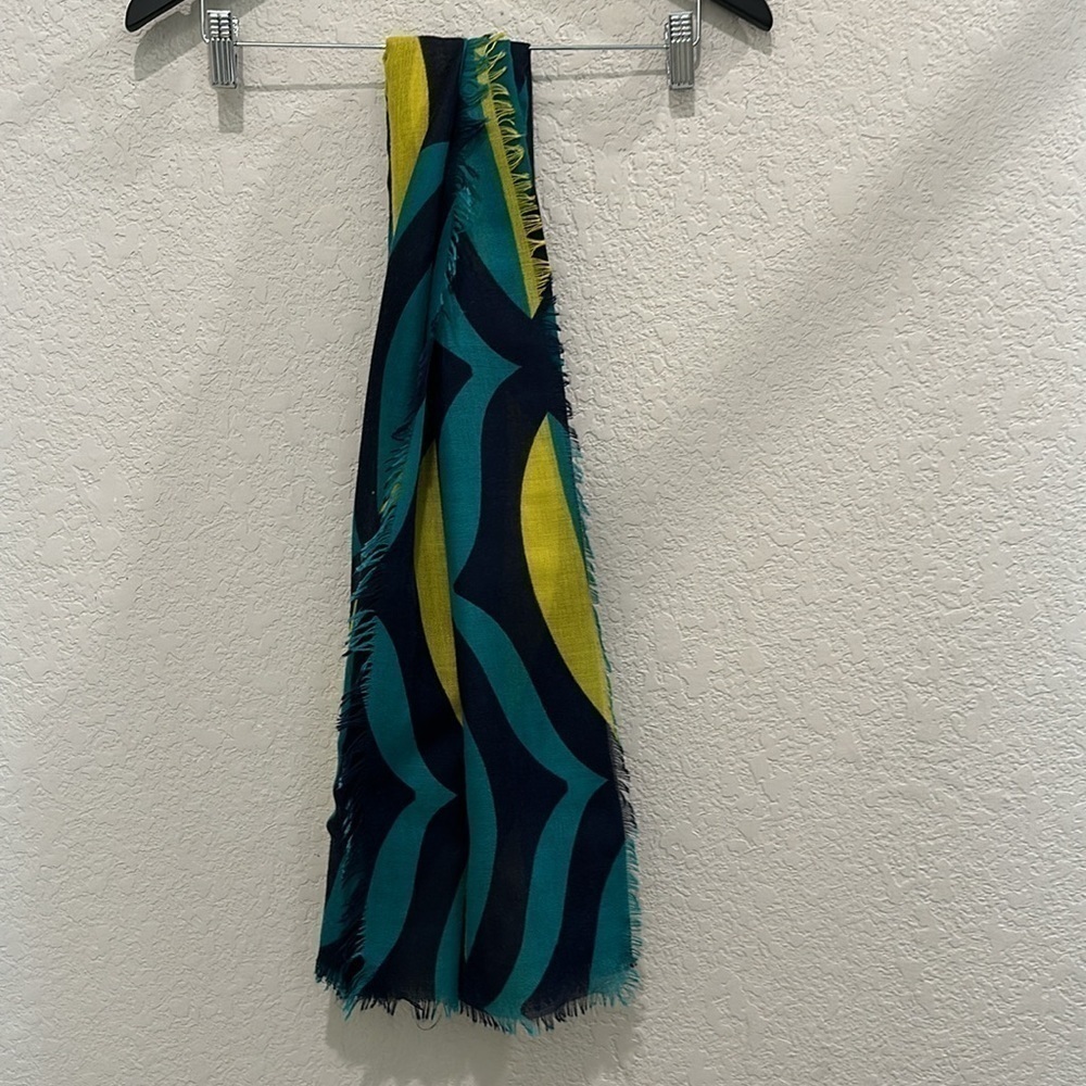 Anne Klein scarf - Picture 4 of 5